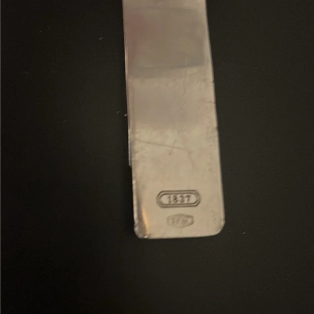 T & CO 1837 REAL Silver Money Clip.     Silver 925 weight : 22 grams plus